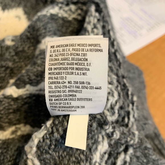 American Eagle Grey Geometric Pattern Sweater | XS - Picture 7 of 7